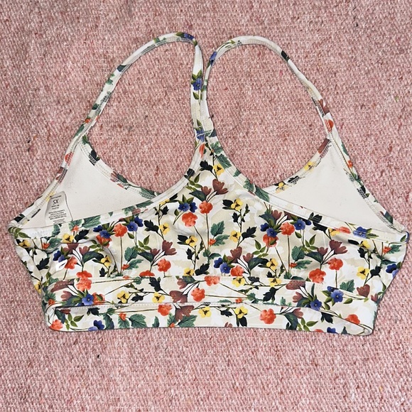 Floral Workout Bra - Picture 2 of 3
